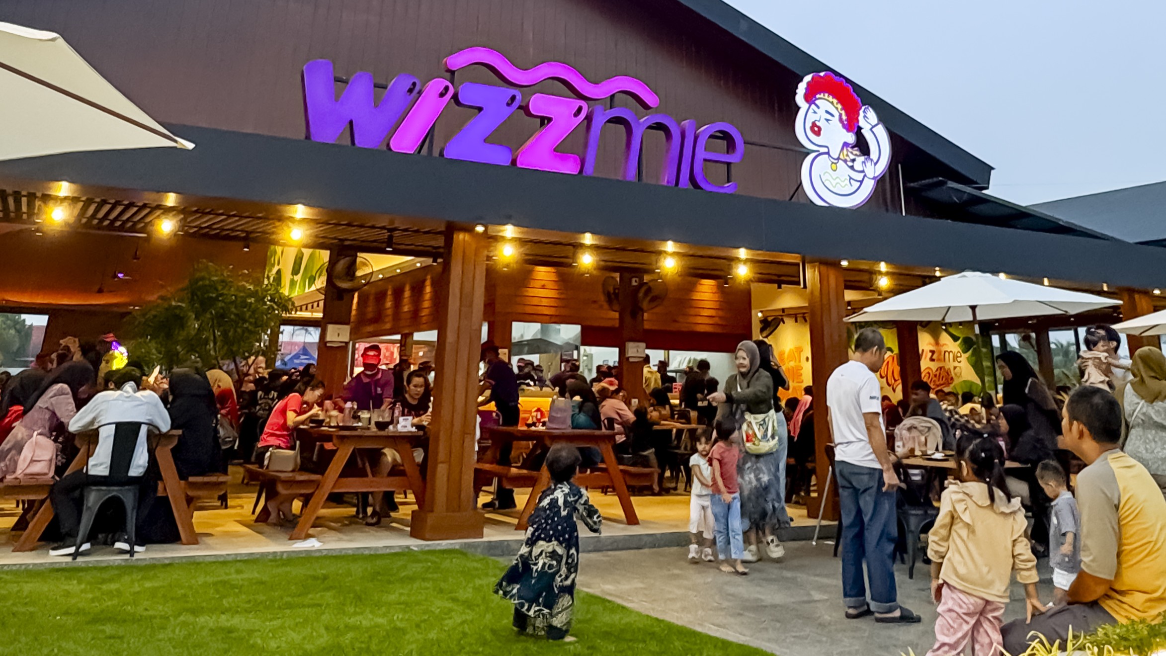Pengunjung Wizzmie Madiun